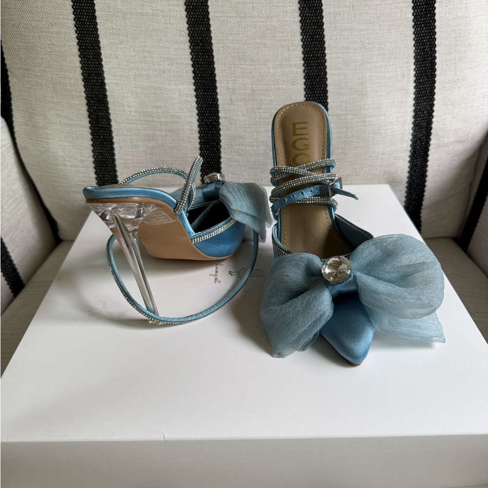 EGO Blue Heels with Bow and Rhinestone Accent Size 5 - Picture 3 of 15